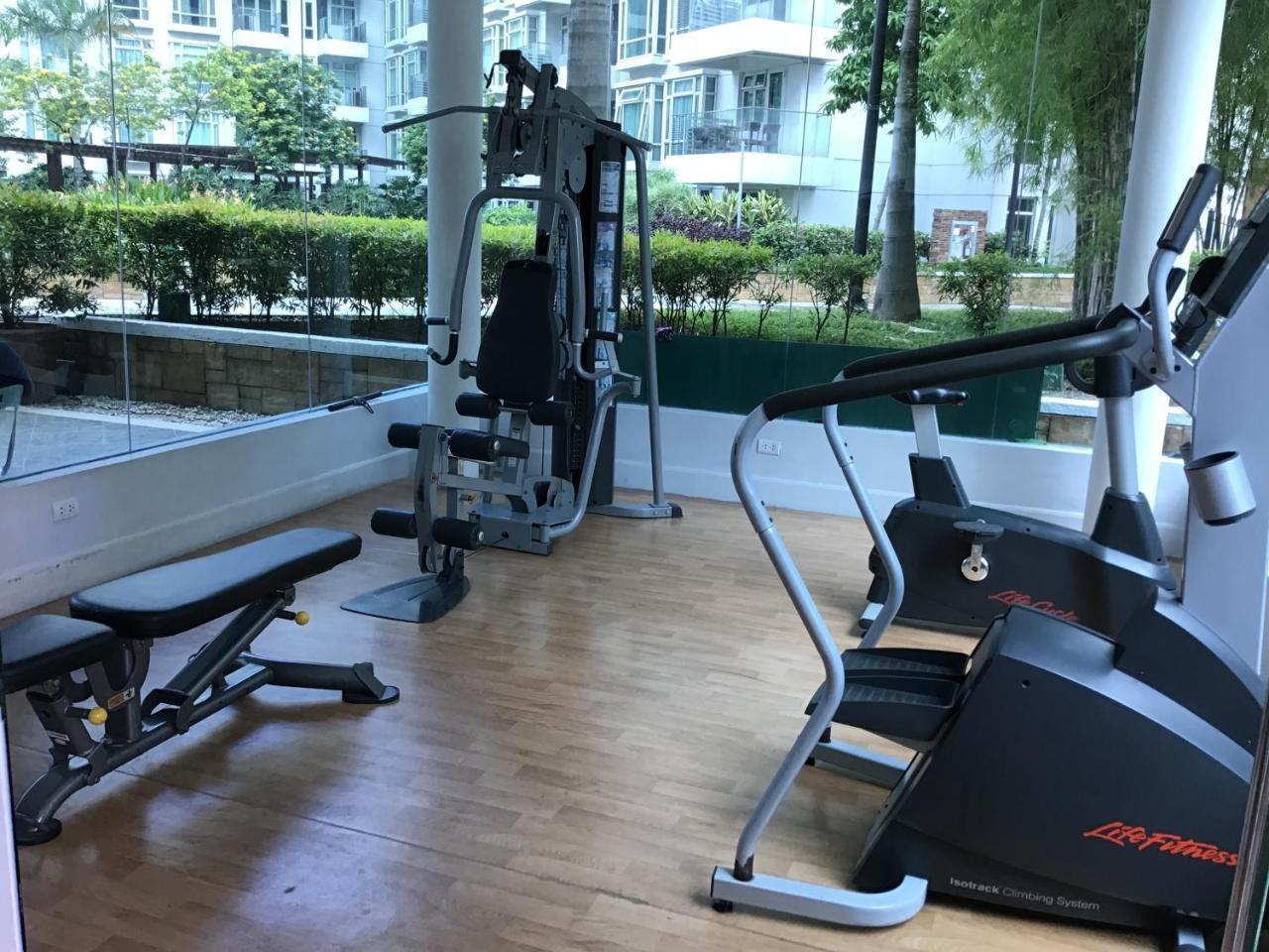 Condo At Parkside Villas Across The Airport Manila Zewnętrze zdjęcie